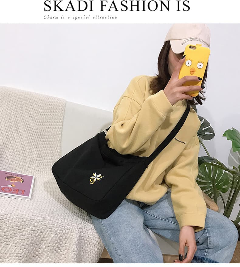 帆布バッグ 刺繍入り帆布ショルダーバッグ レディース大容量