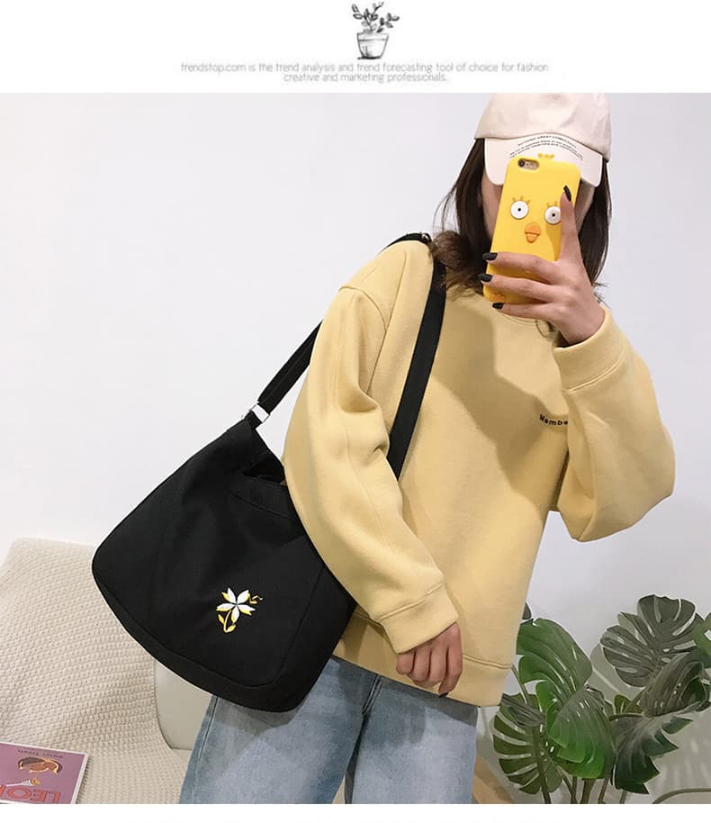 帆布バッグ 刺繍入り帆布ショルダーバッグ レディース大容量